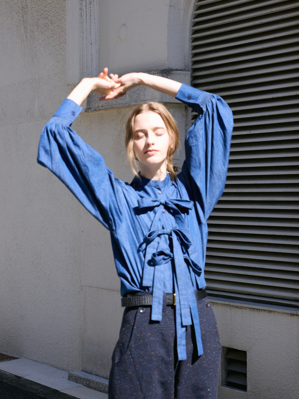 indigo ribbon blouse｜NAVY
