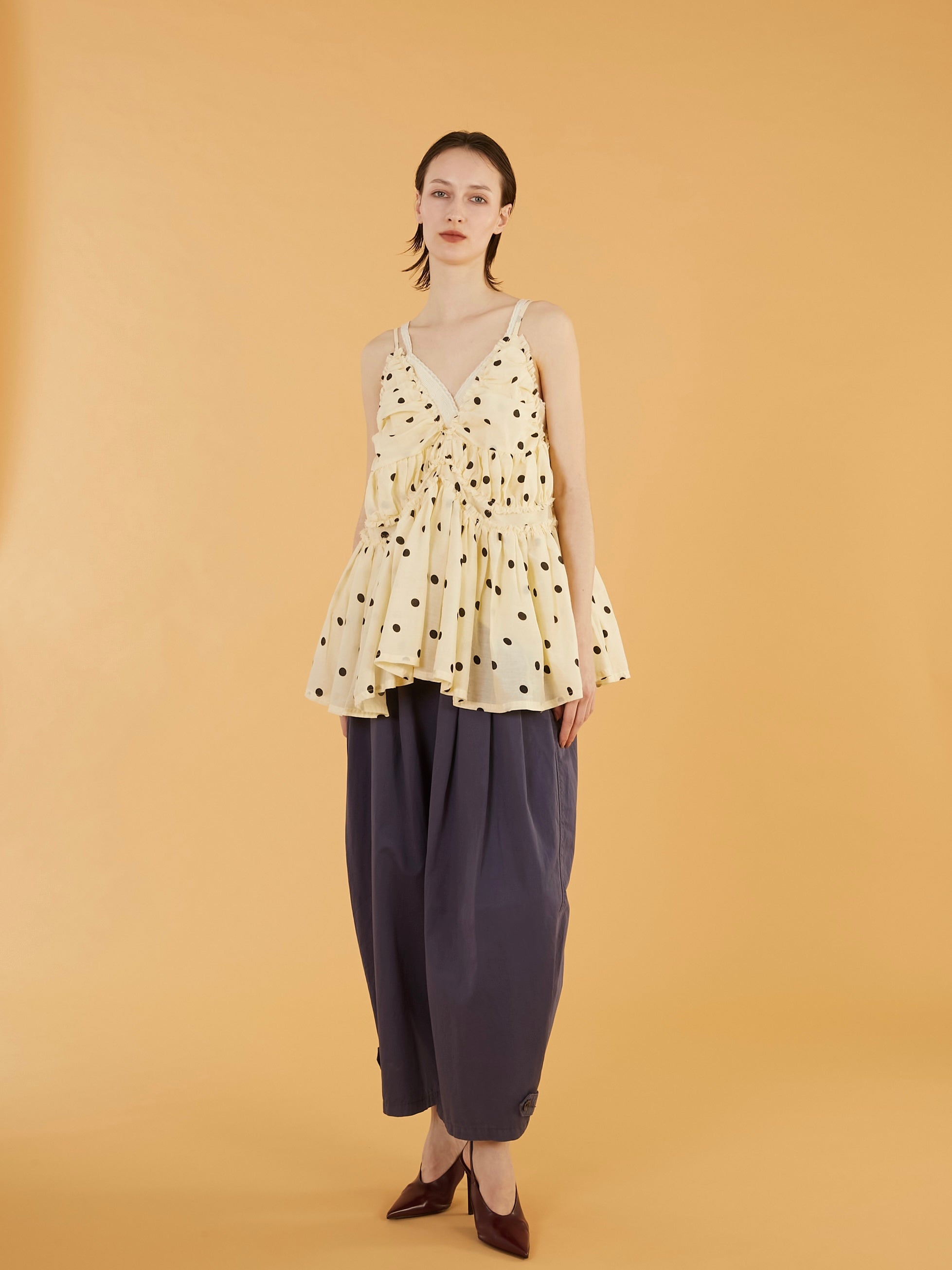 garment dye over tuck pants｜NAVY