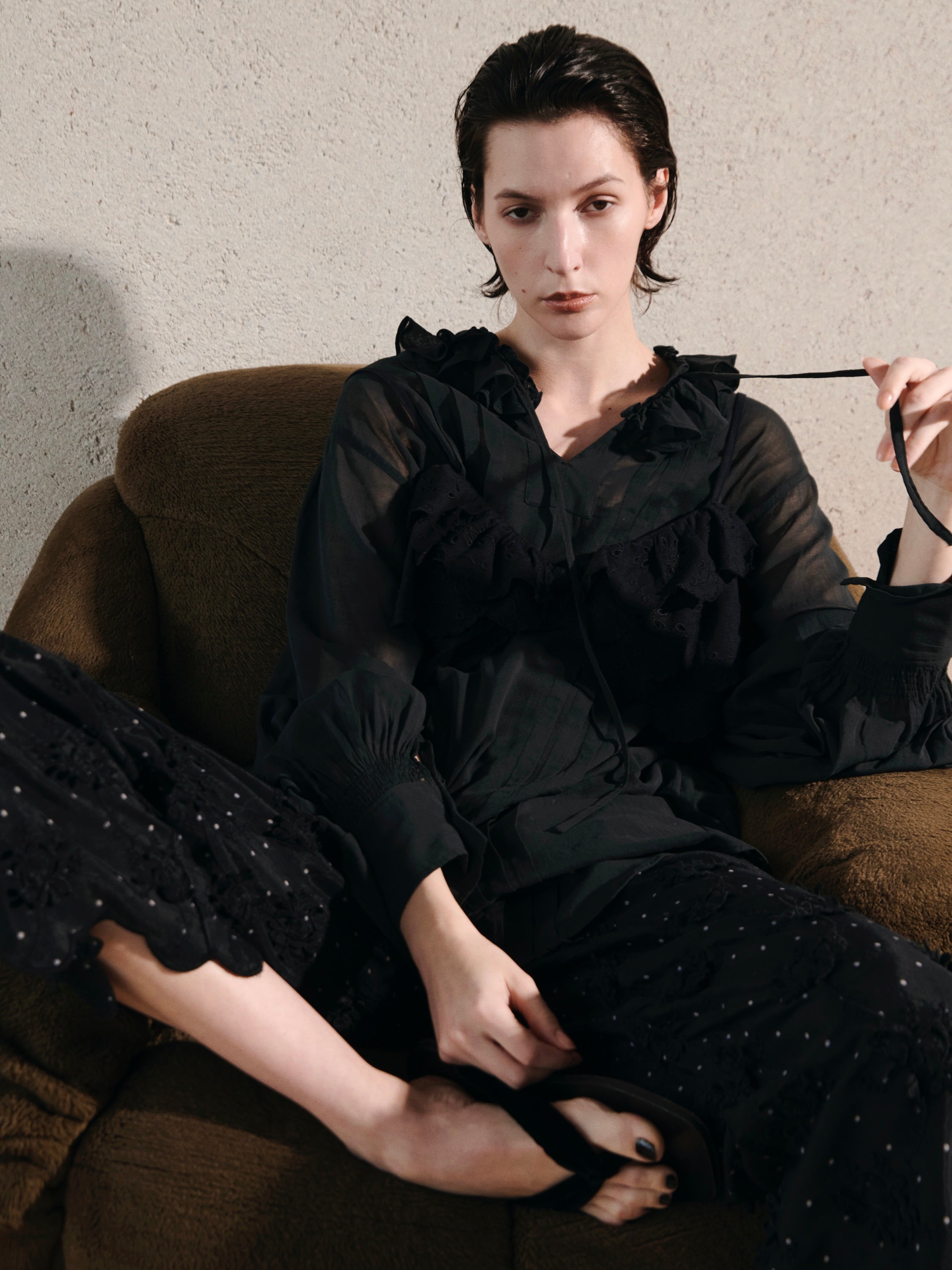 embroidery scallup bra｜BLACK