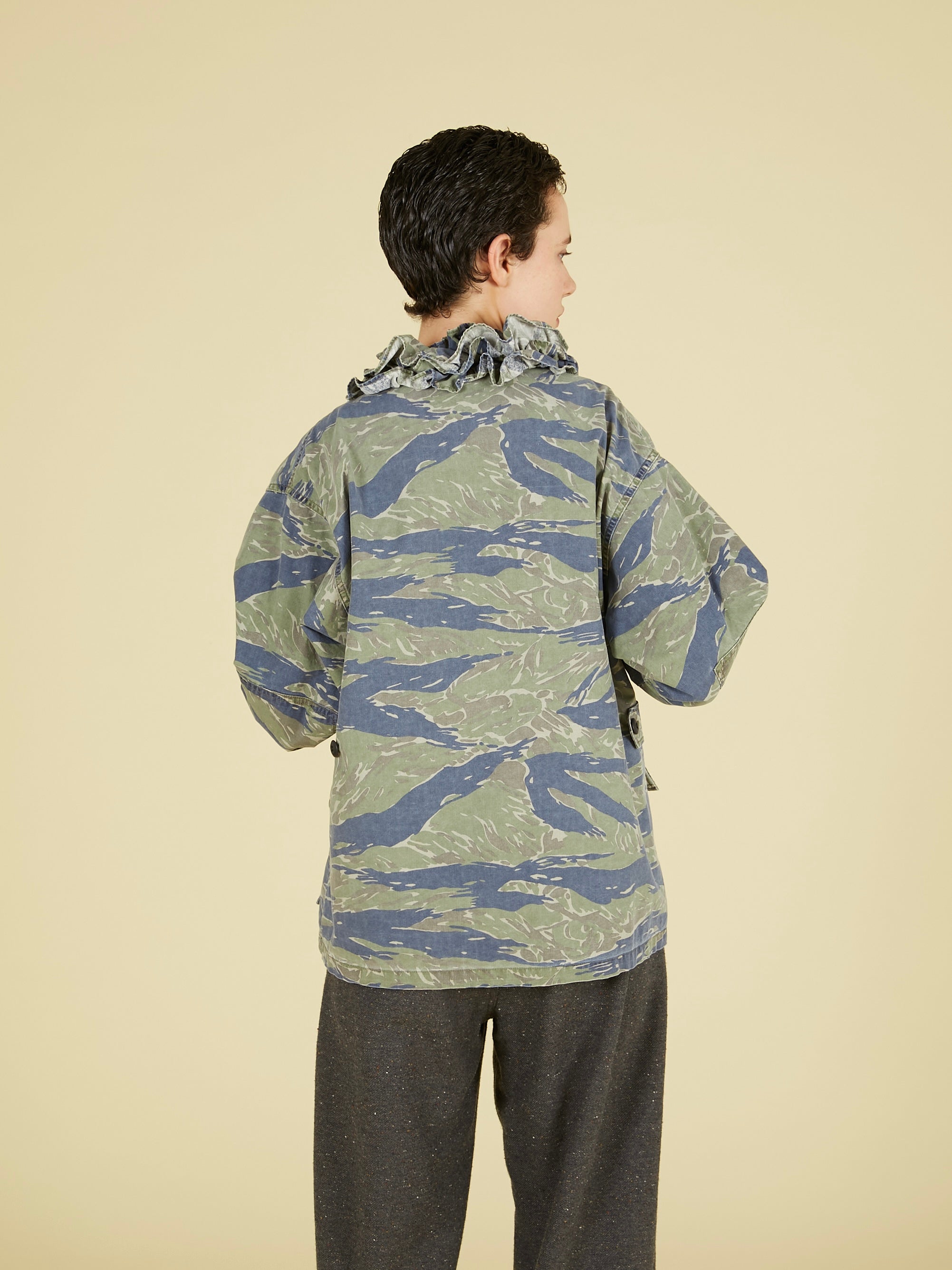 frill collar camo jacket｜NAVY