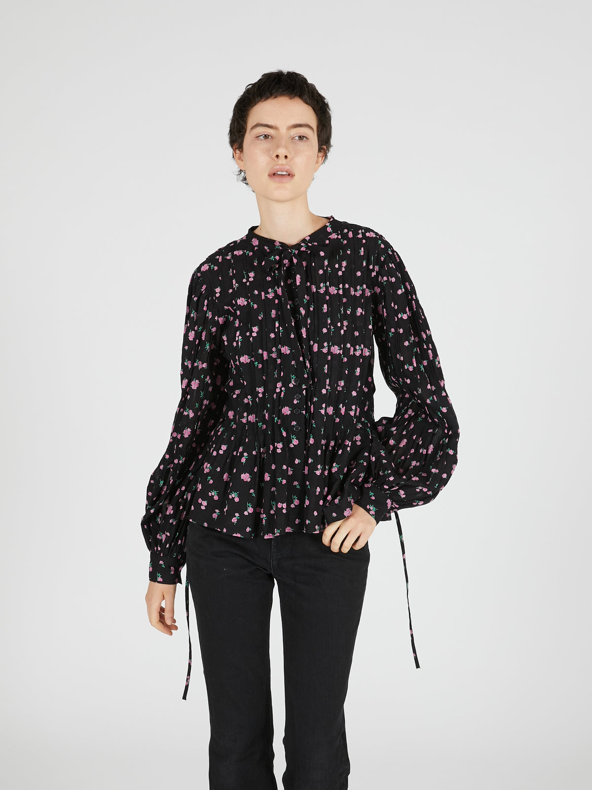 hand tuck flare blouse｜BLACK