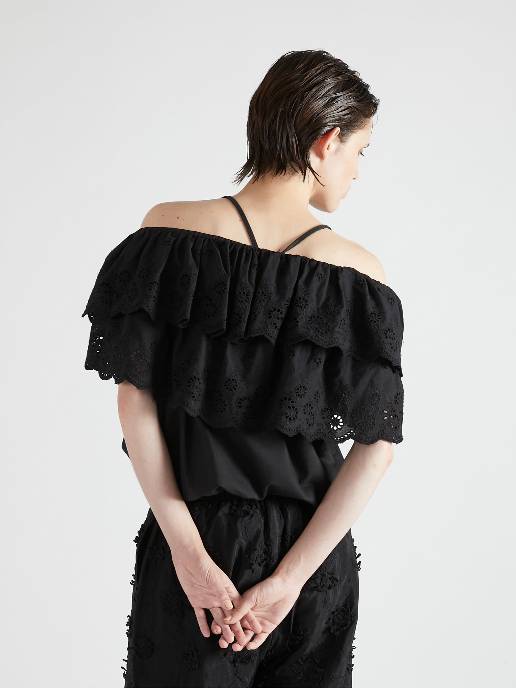 cutwork embroidery blouse｜BLACK