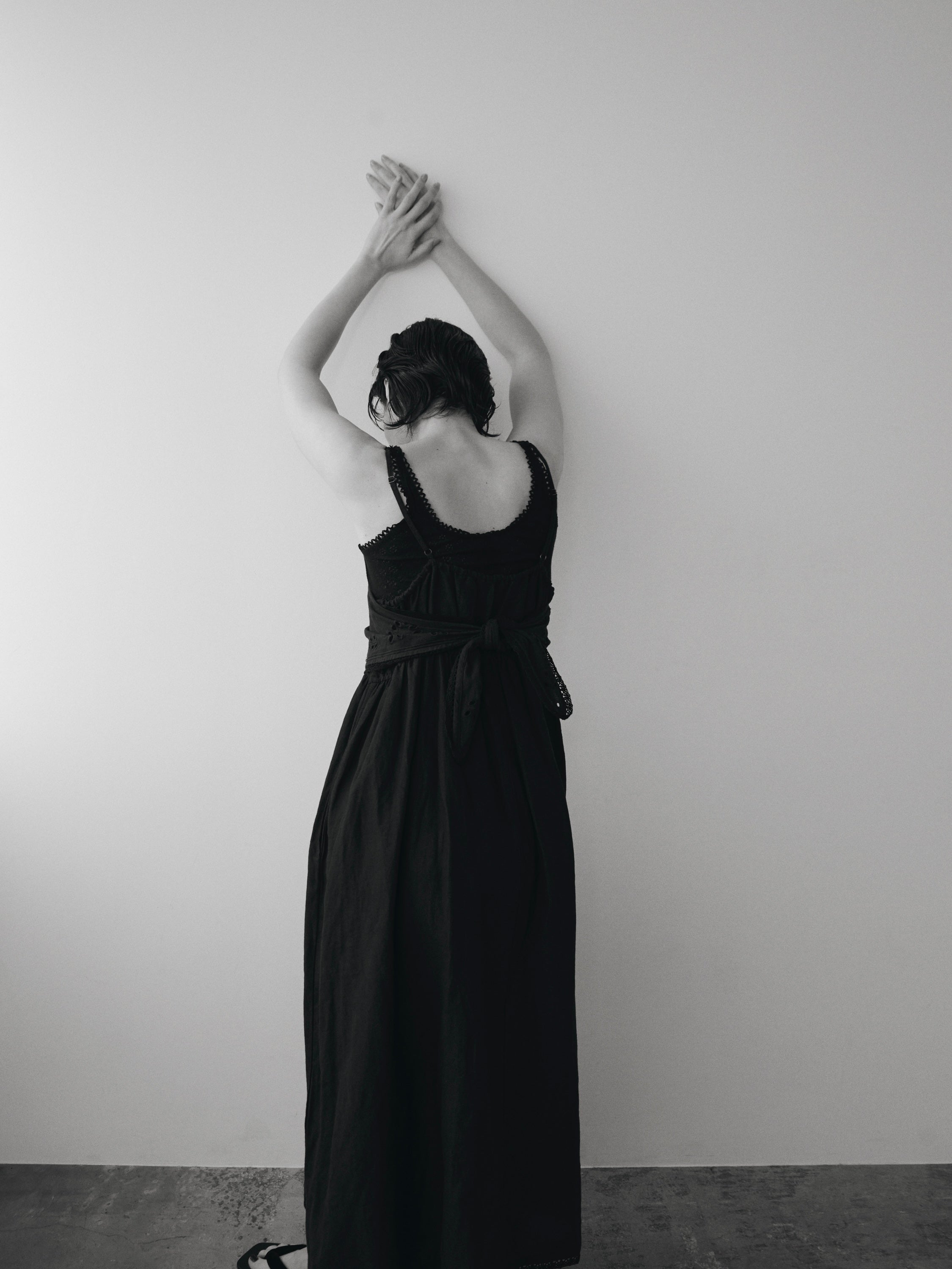 embroidey chief cami onepiece｜BLACK