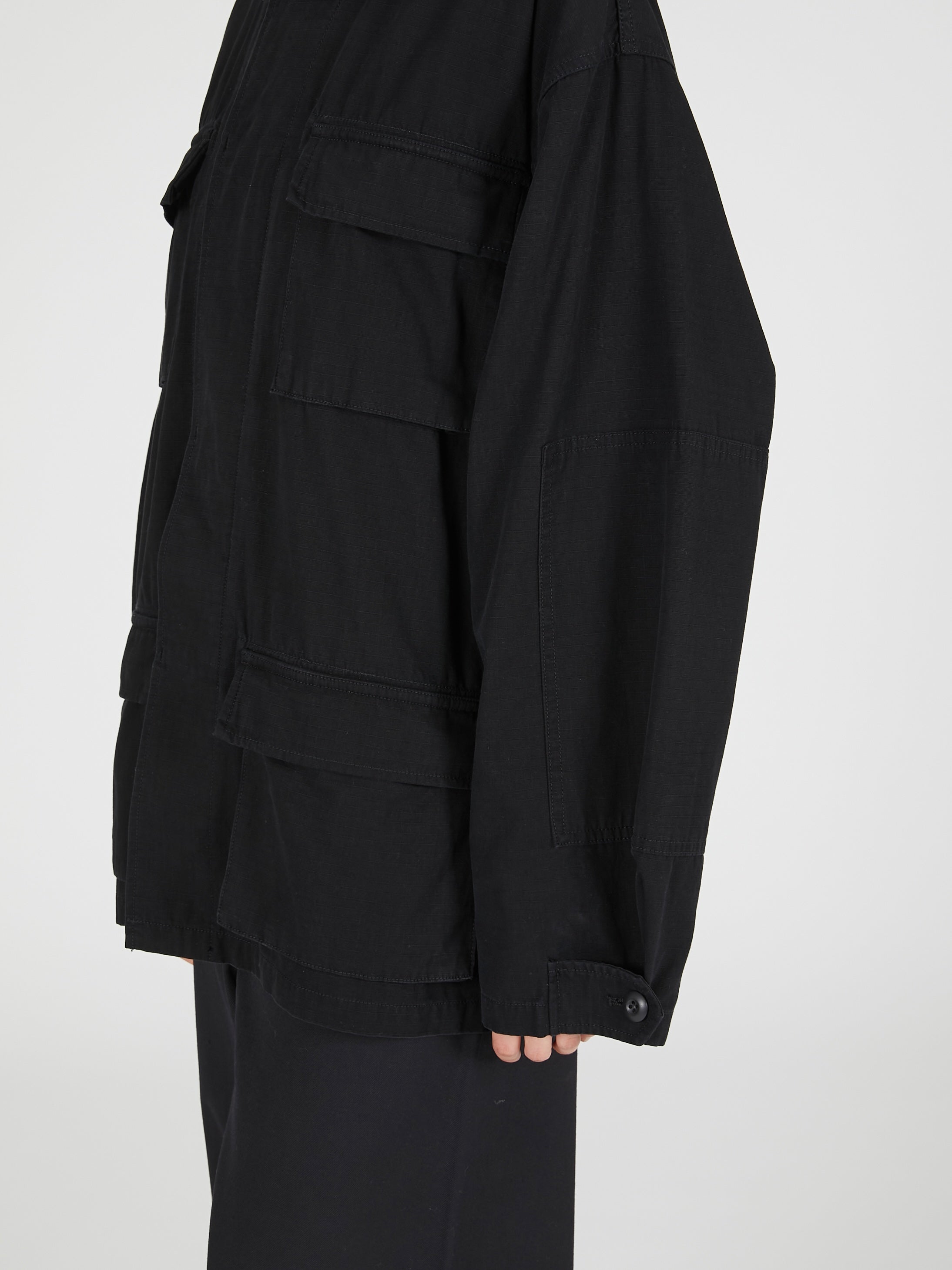 frill collar military jacket｜BLACK