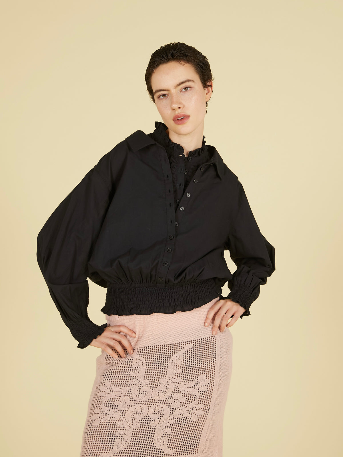 slow off blouse｜BLACK