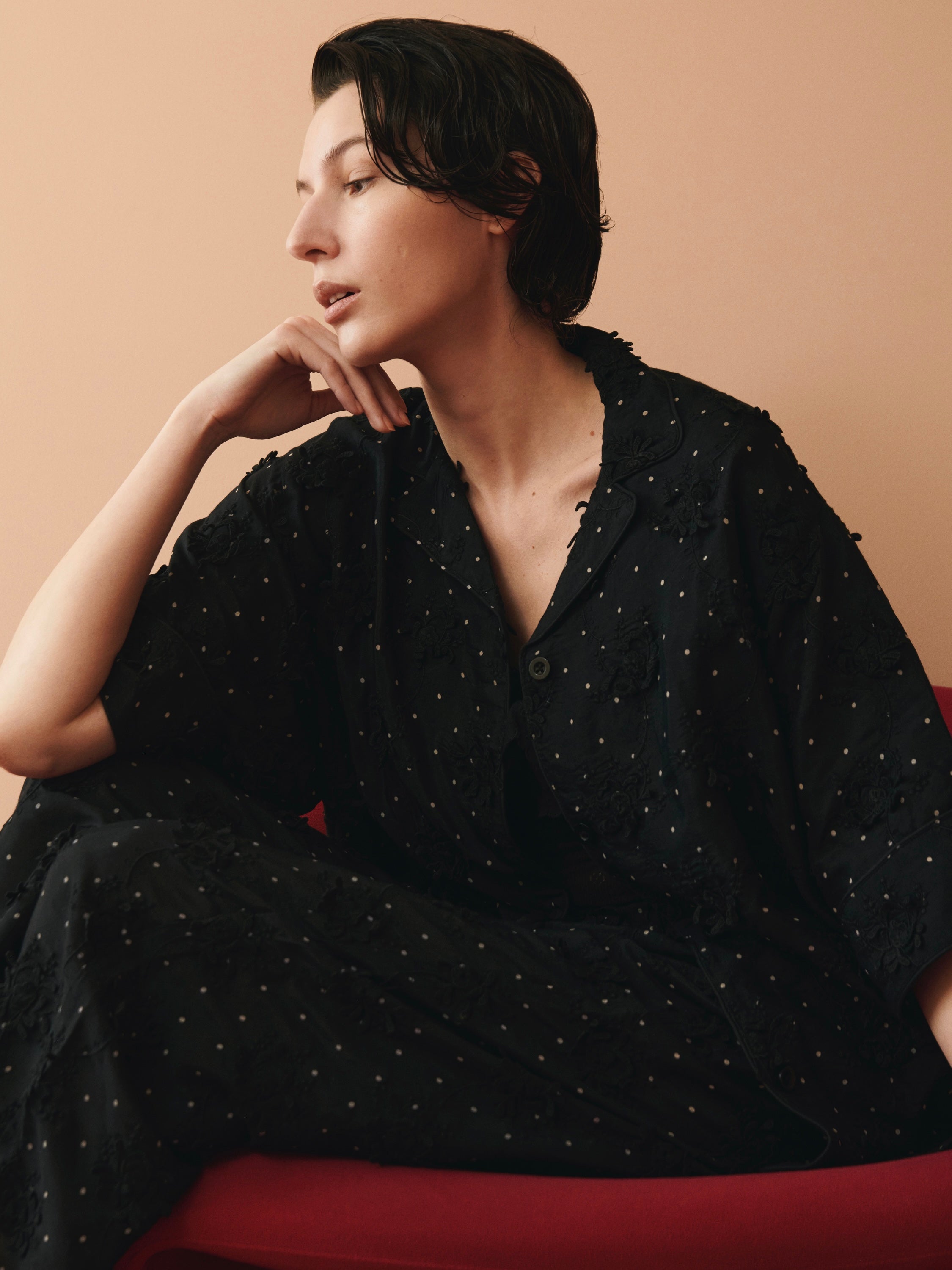 dot 3D embroidery open collar shirts｜BLACK