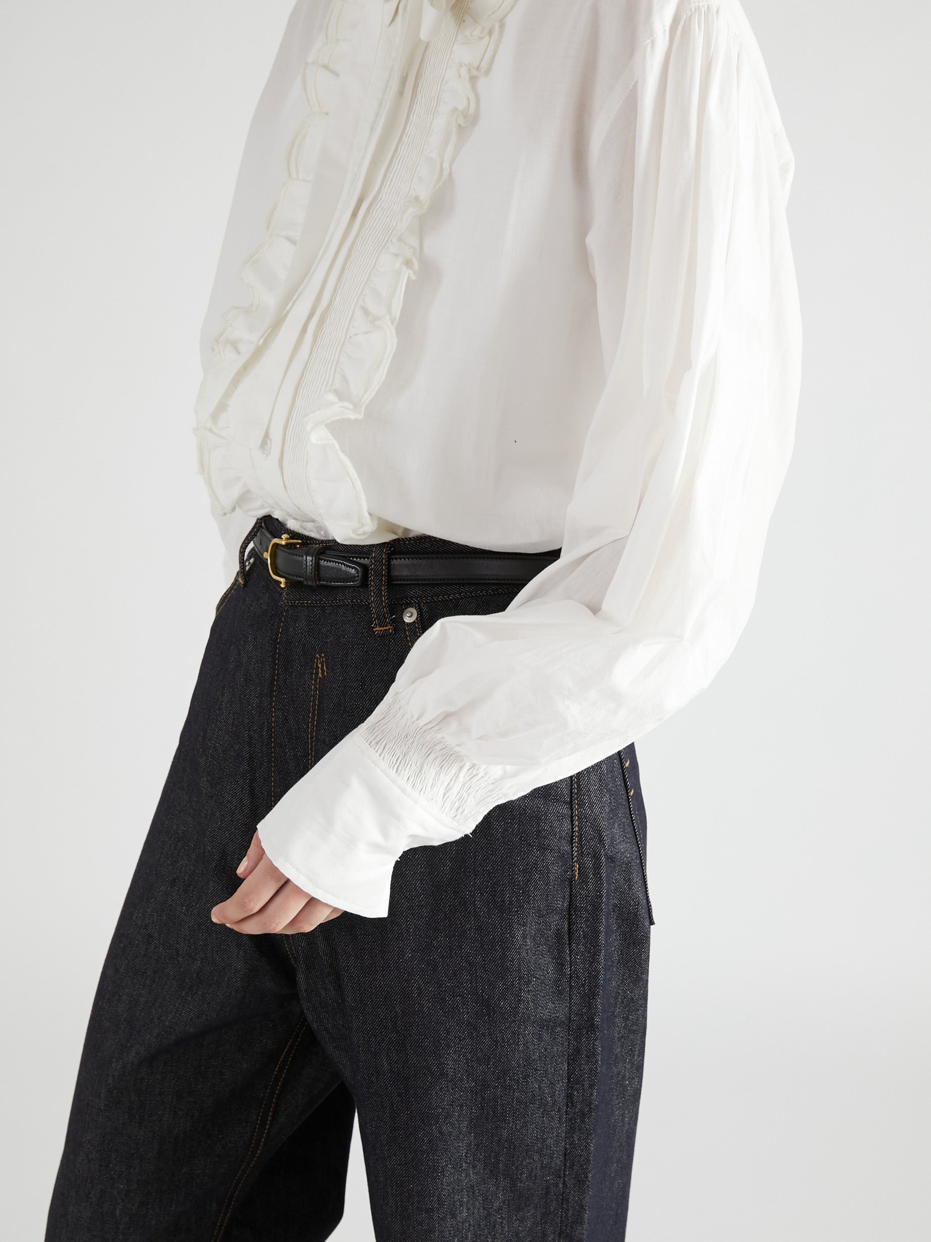front scallop ribbon blouse｜WHITE