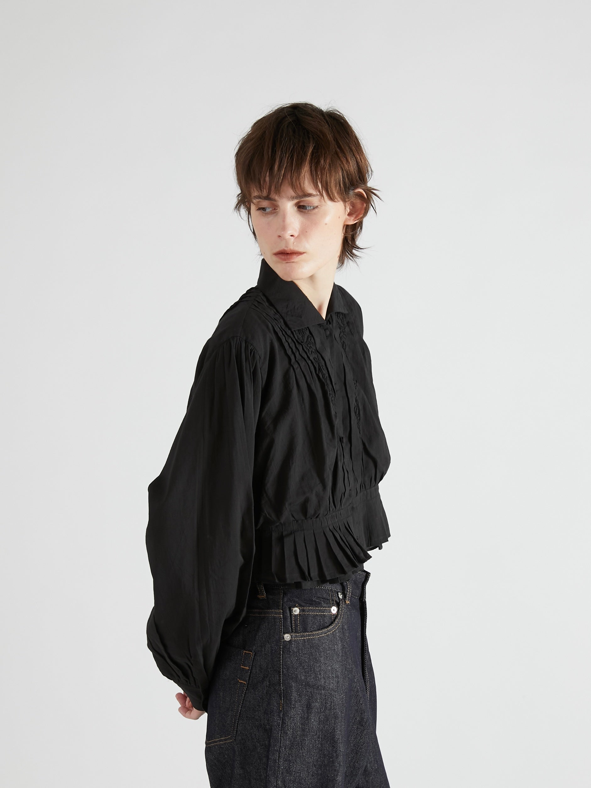 cord embroidery blouse｜BLACK