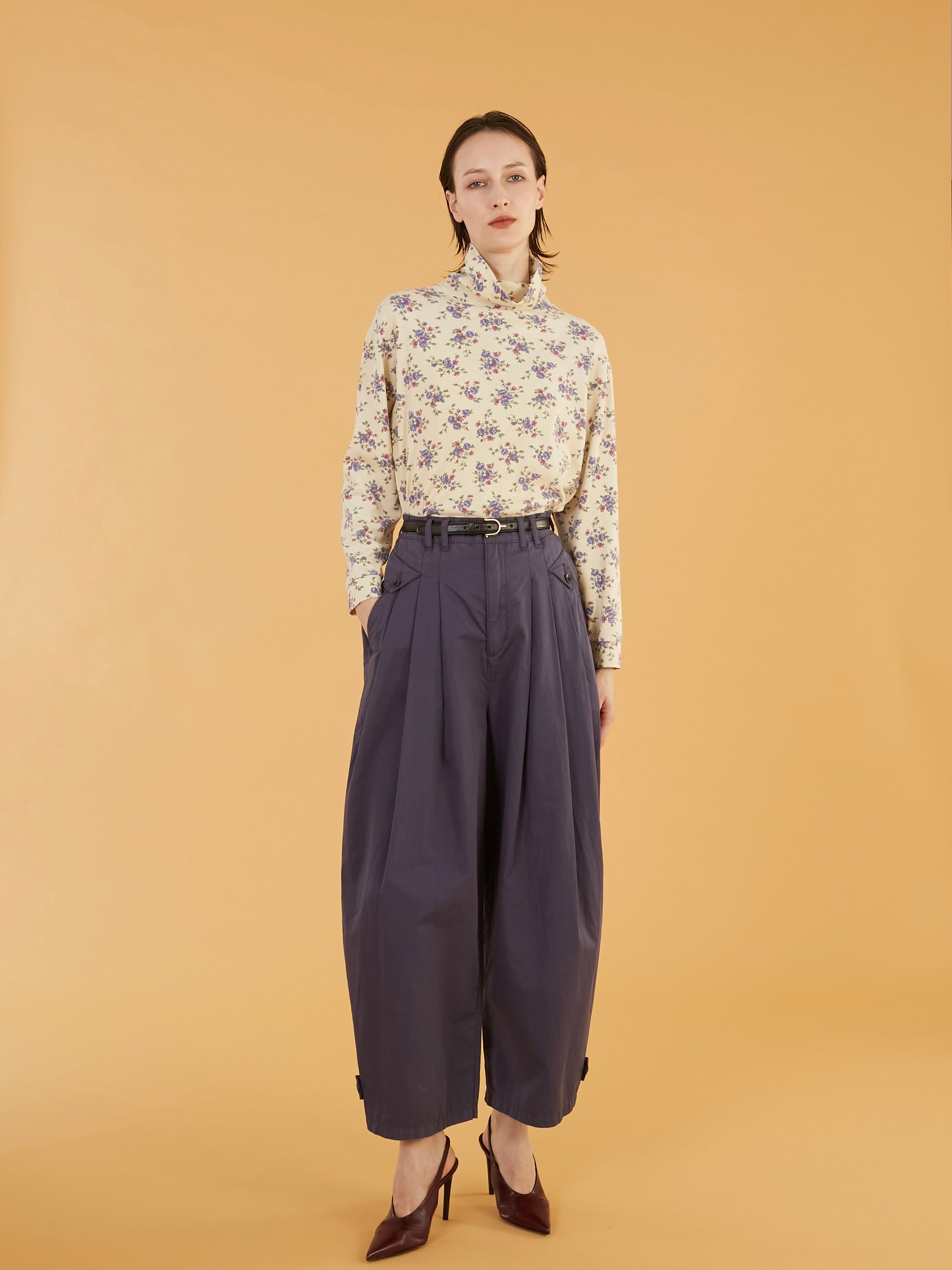 garment dye over tuck pants｜NAVY