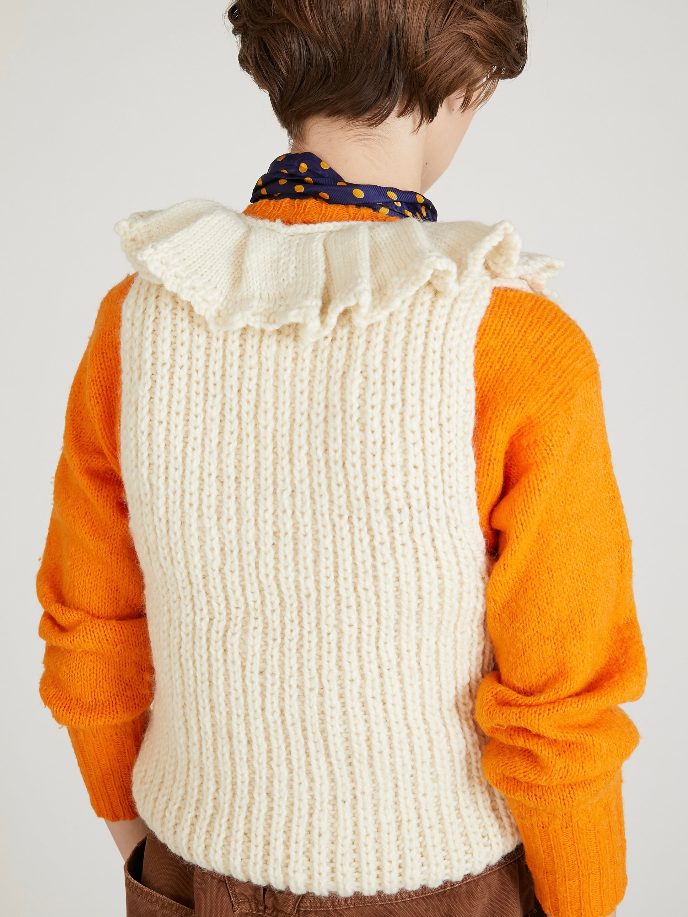 hand knit ruffle vest｜IVORY