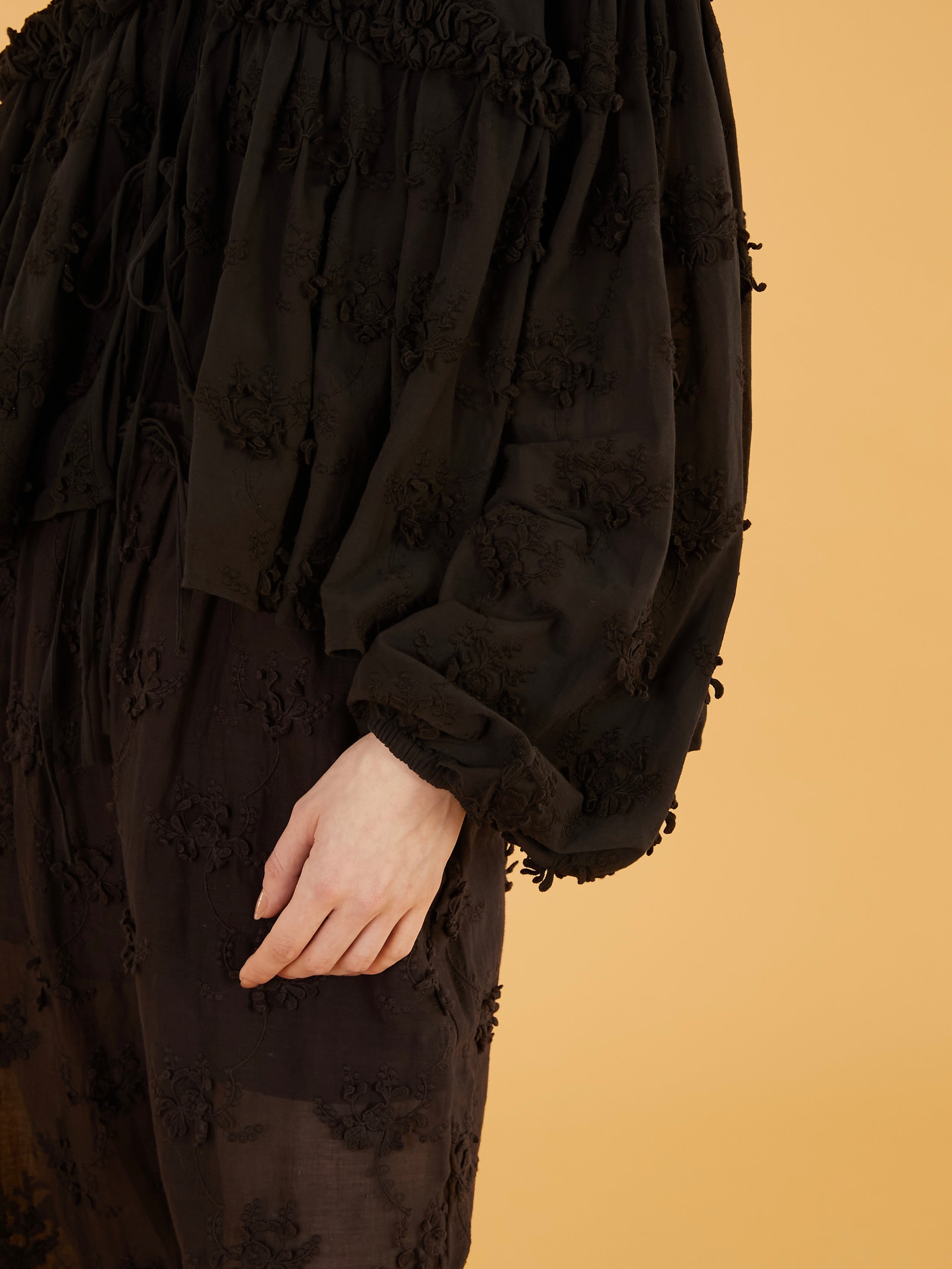 3D embroidery gather bolero｜BLACK