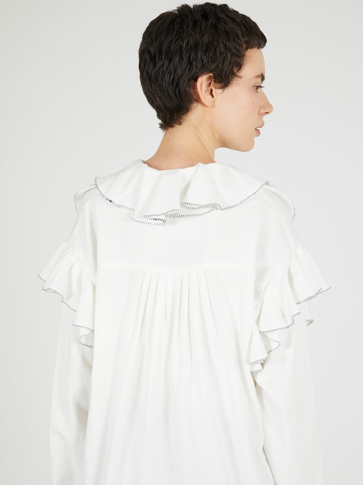 double front ruffle collar blouse｜WHITE