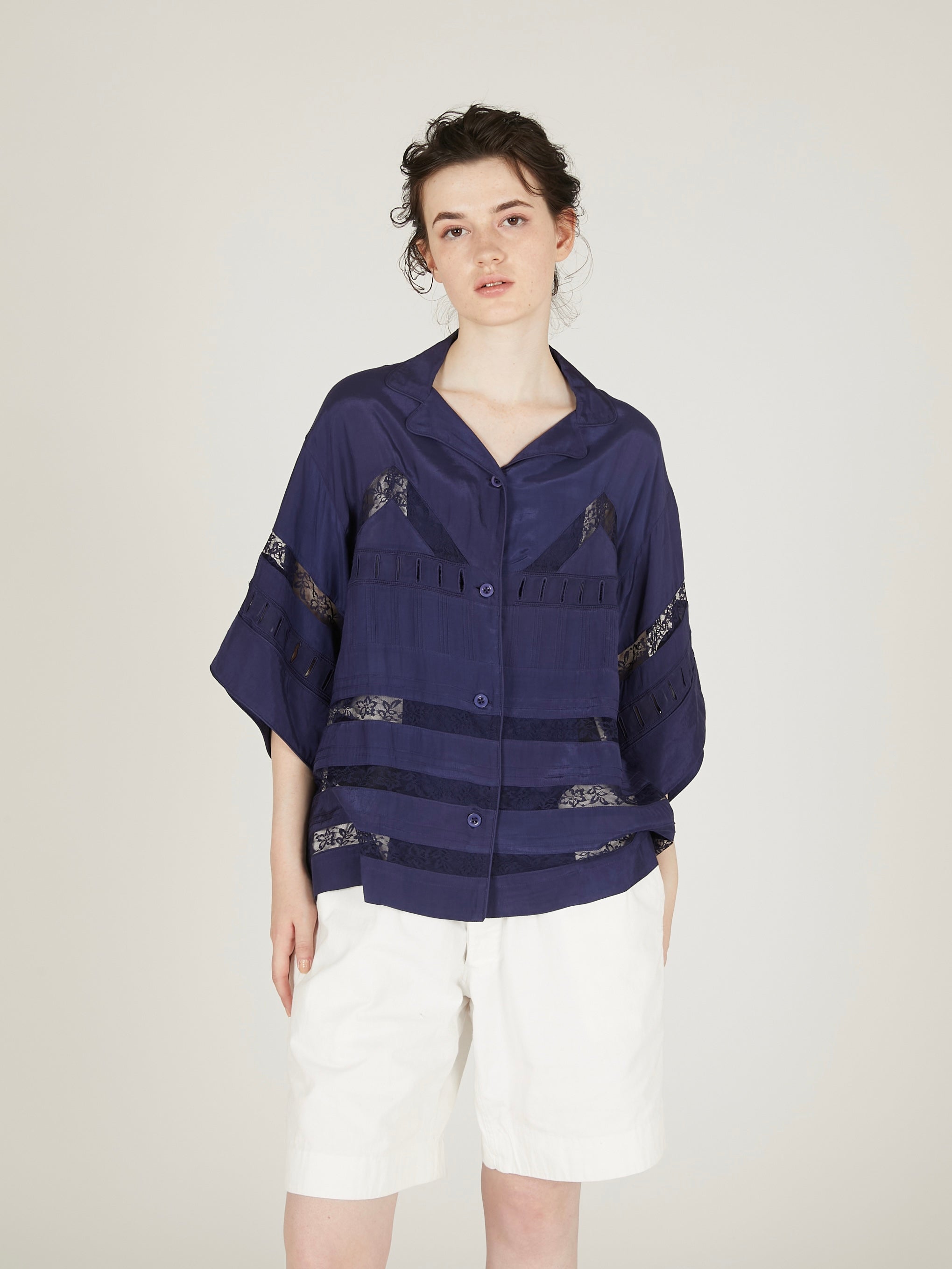 tuck lace open collar shirts｜NAVY