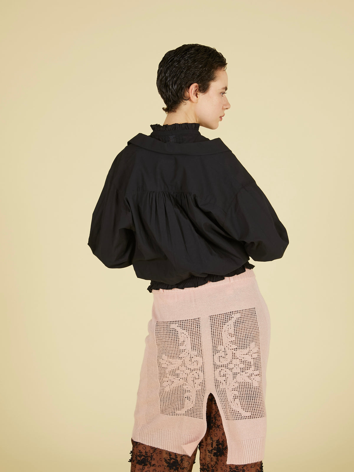 slow off blouse｜BLACK