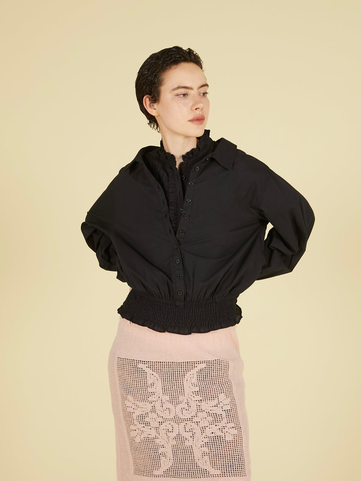 slow off blouse｜BLACK