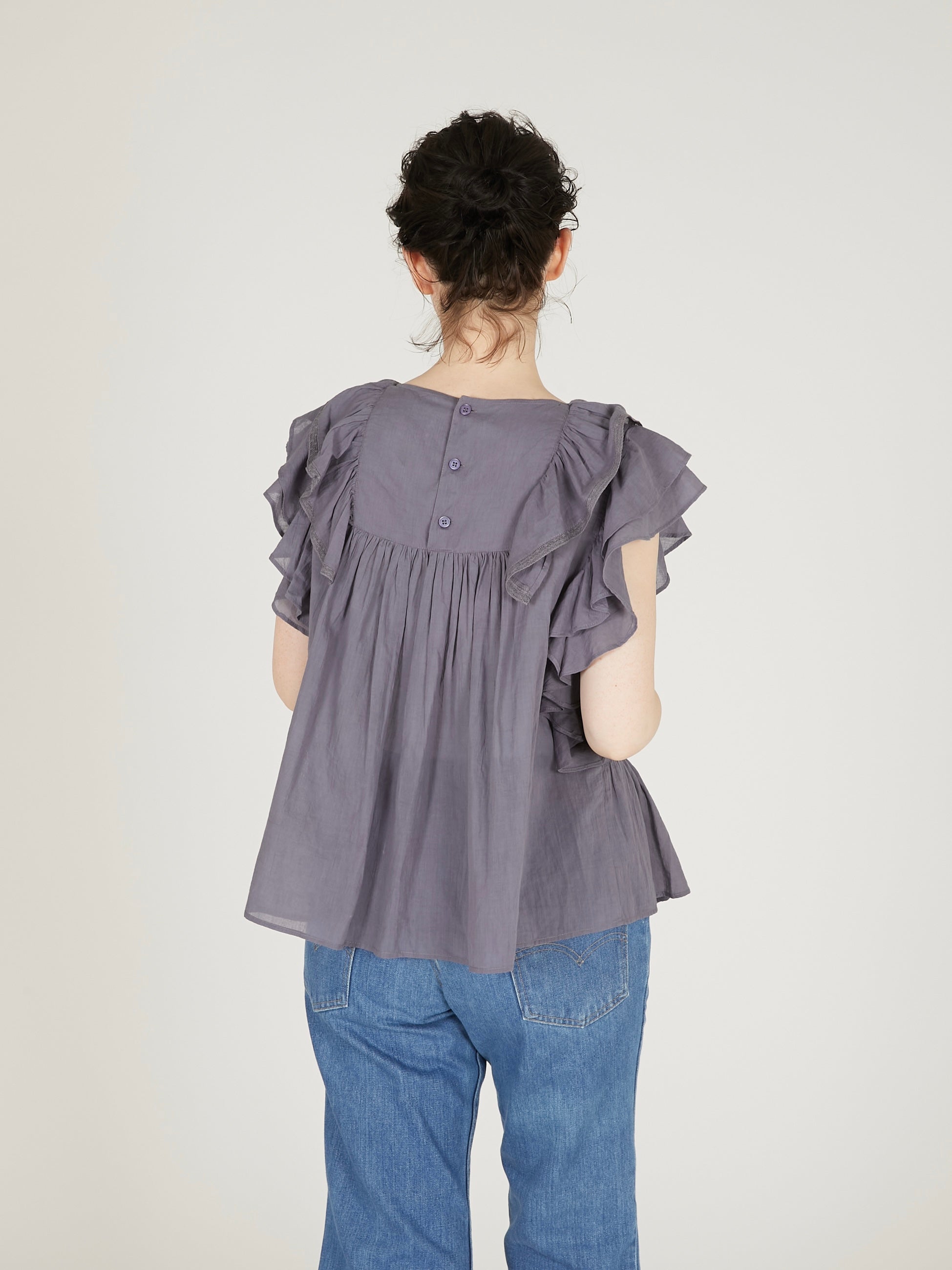 frill  lace nosleeve  blouse｜GRAY