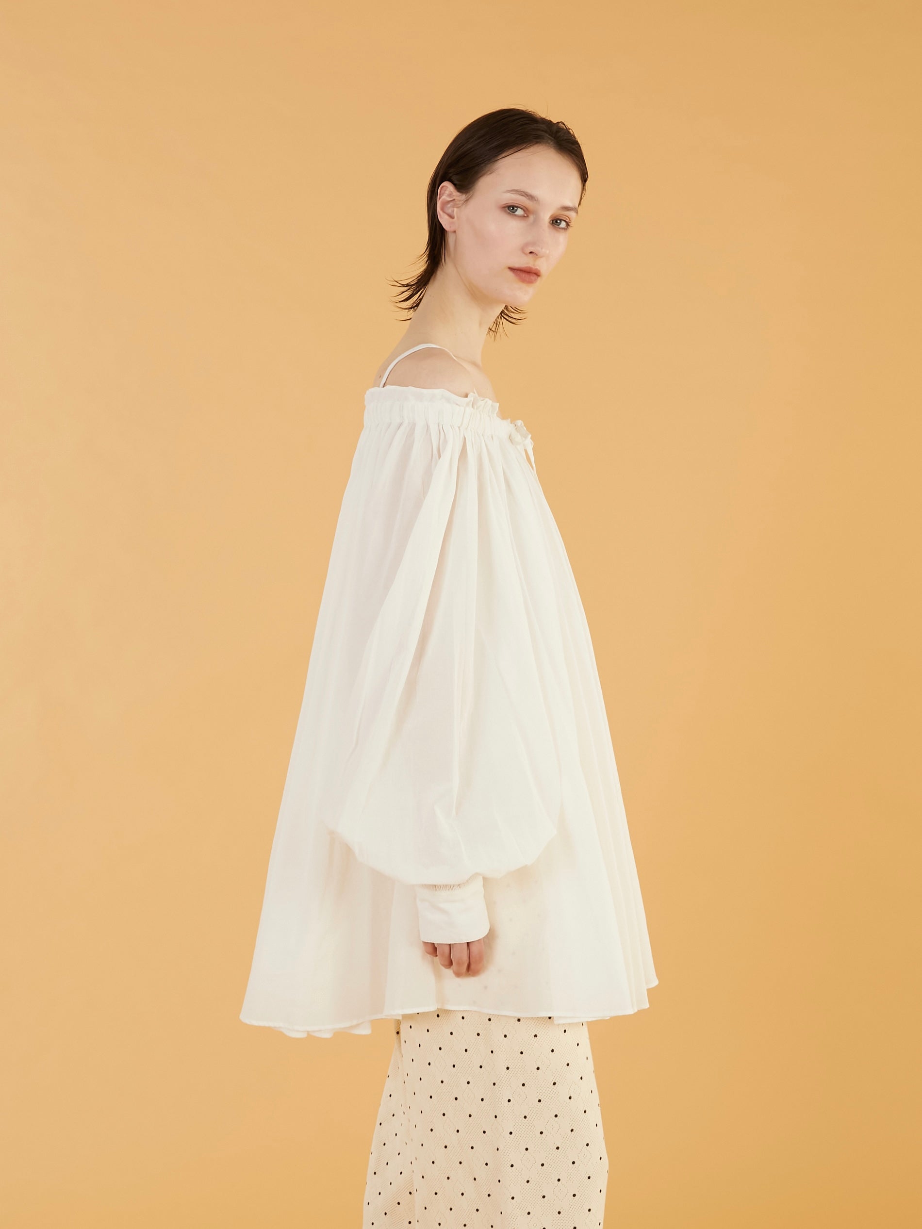 sheer gather  volume blouse｜WHITE