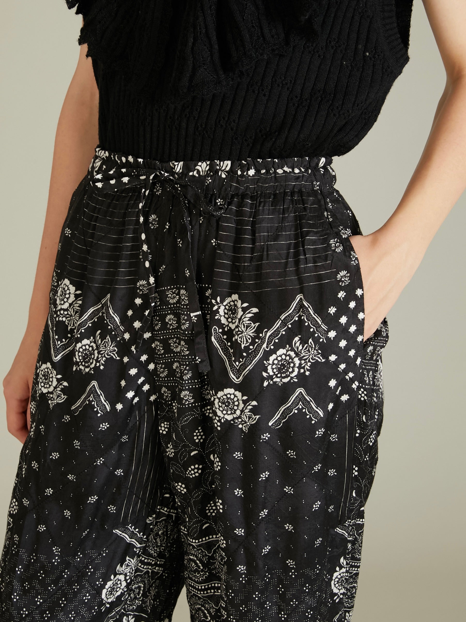pattern quilt pants｜BLACK