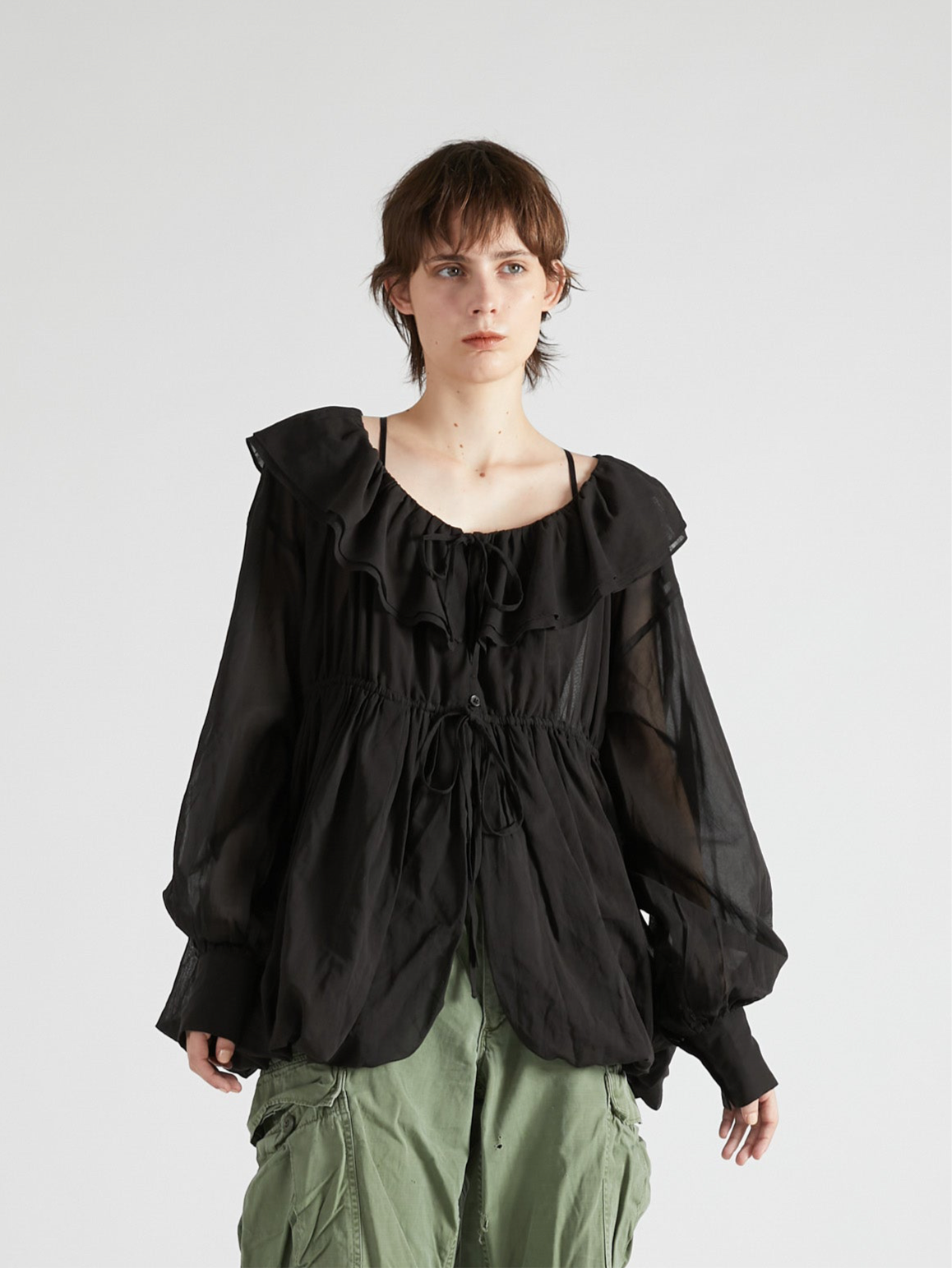frill balloon blouse｜BLACK