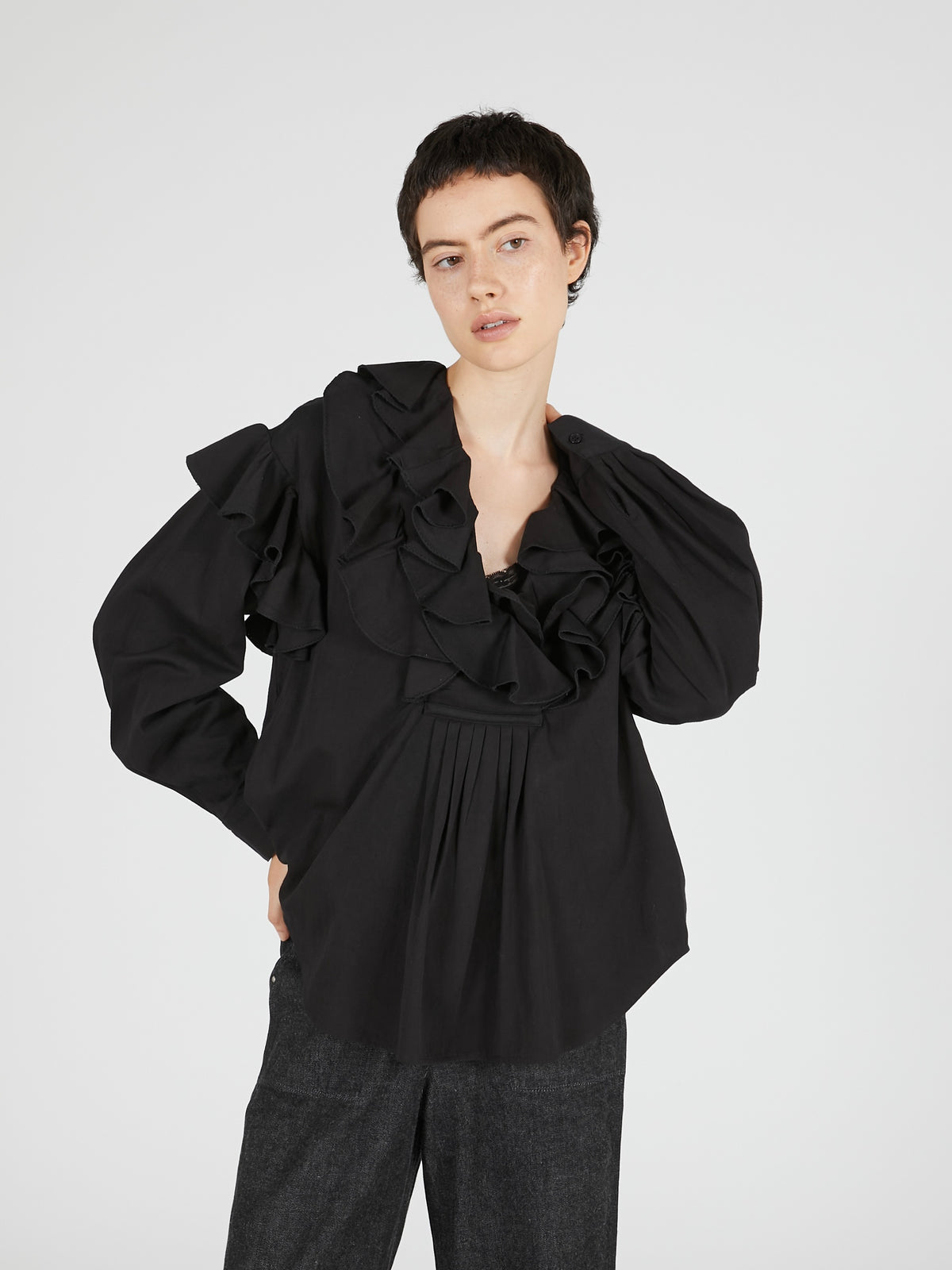 double front ruffle collar blouse｜WHITE