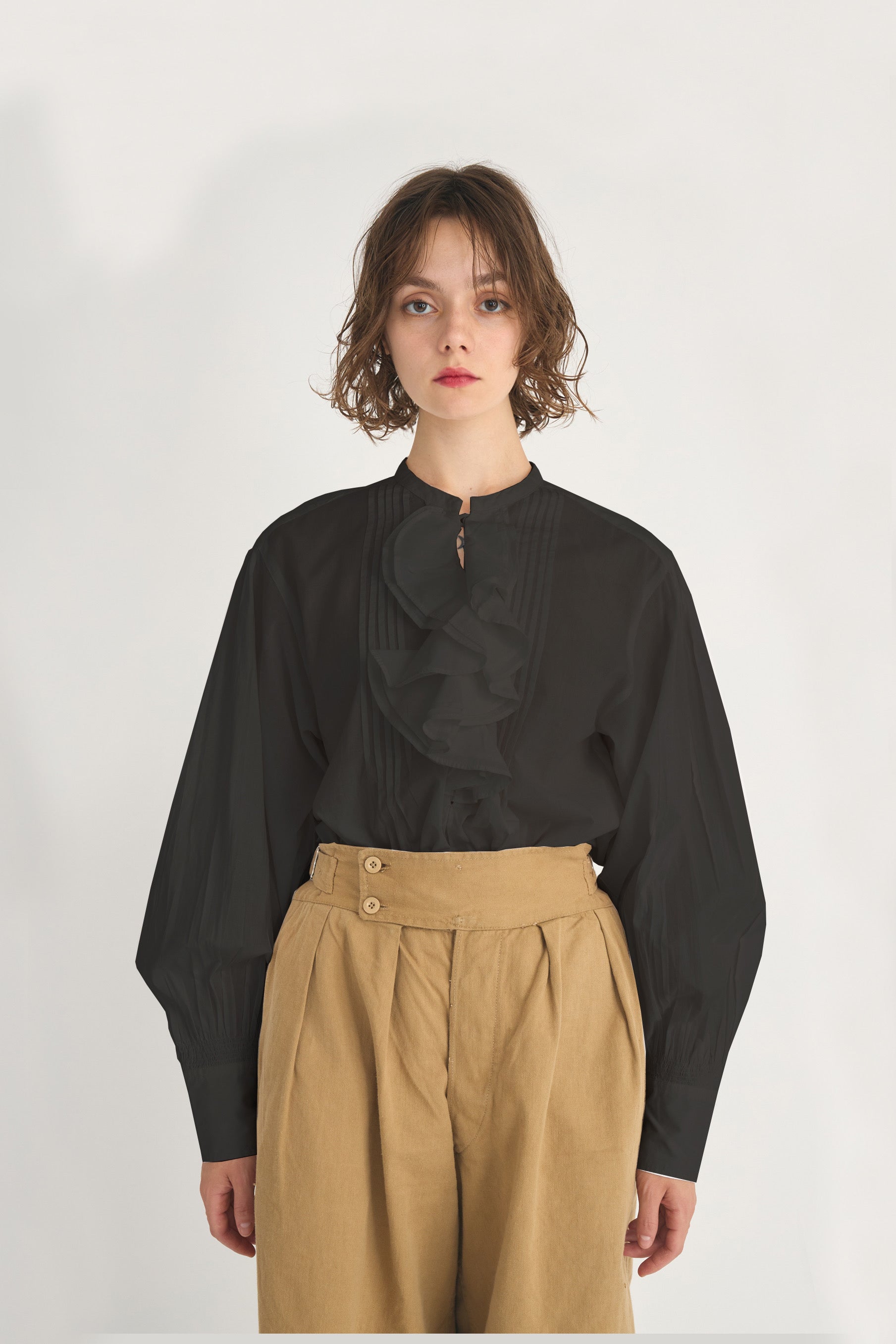 front ruffle blouse│BLACK