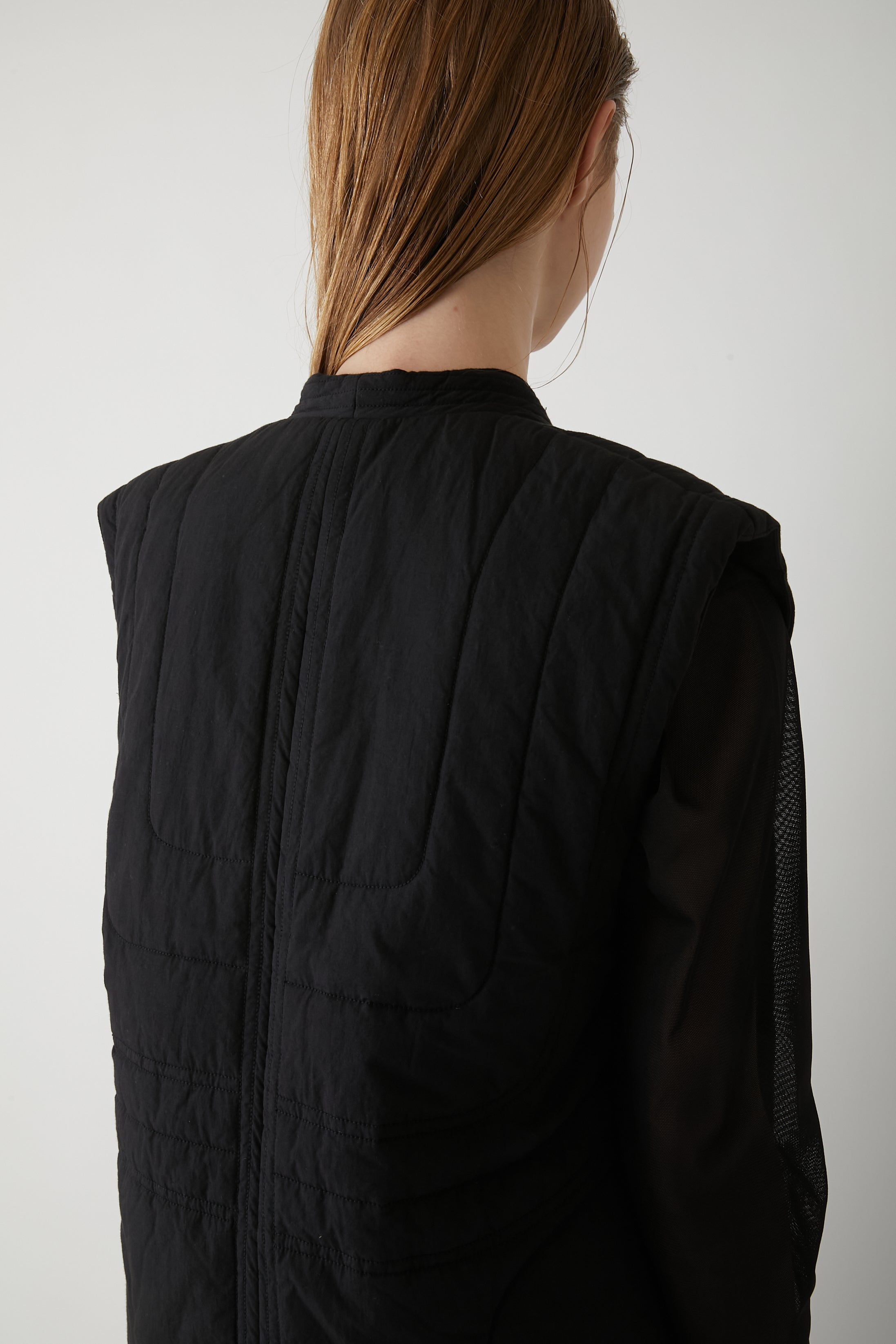 stitching quilting vest │ BLACK