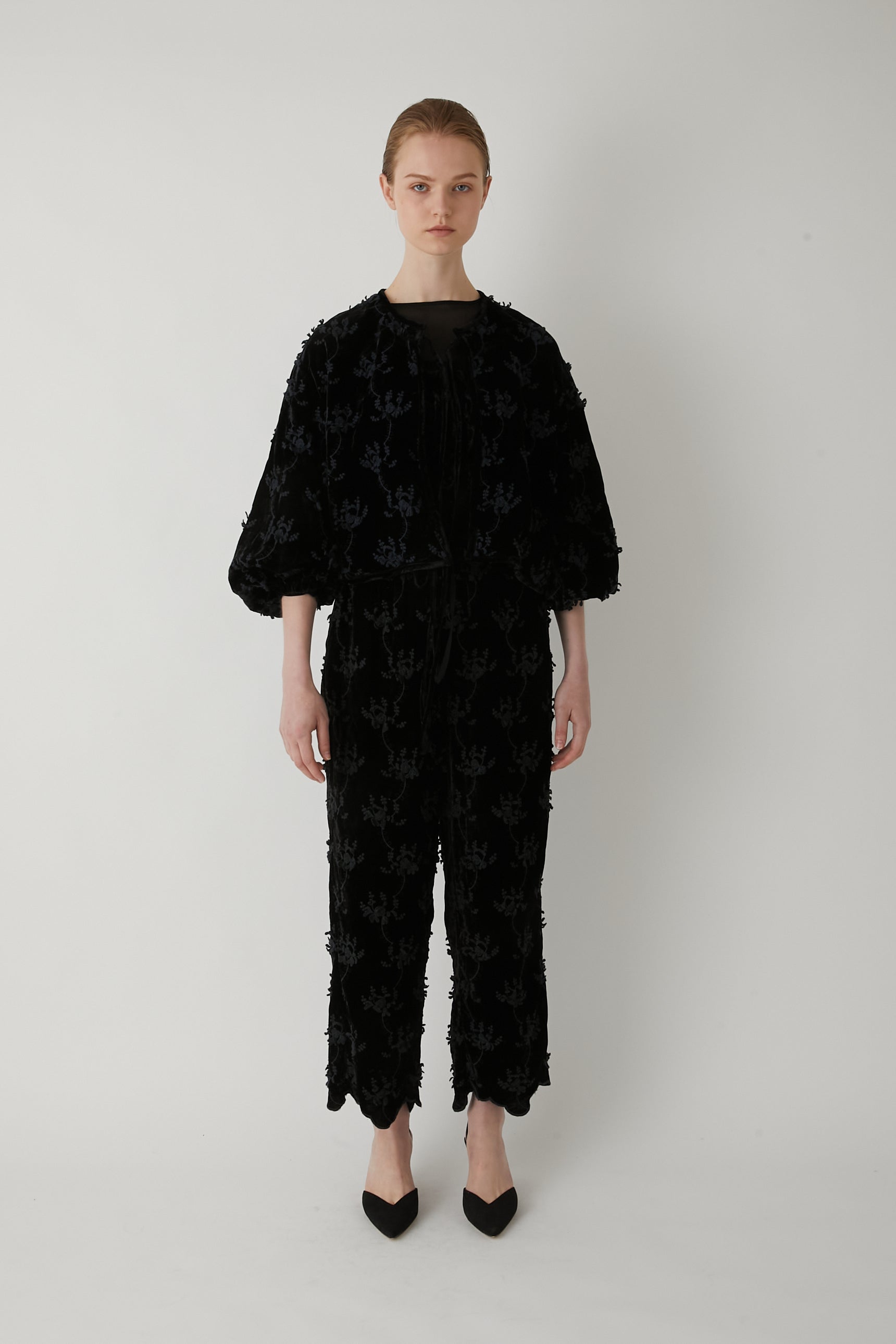 【SECRET SALE】velvet 3D embroidery pants │ BLACK