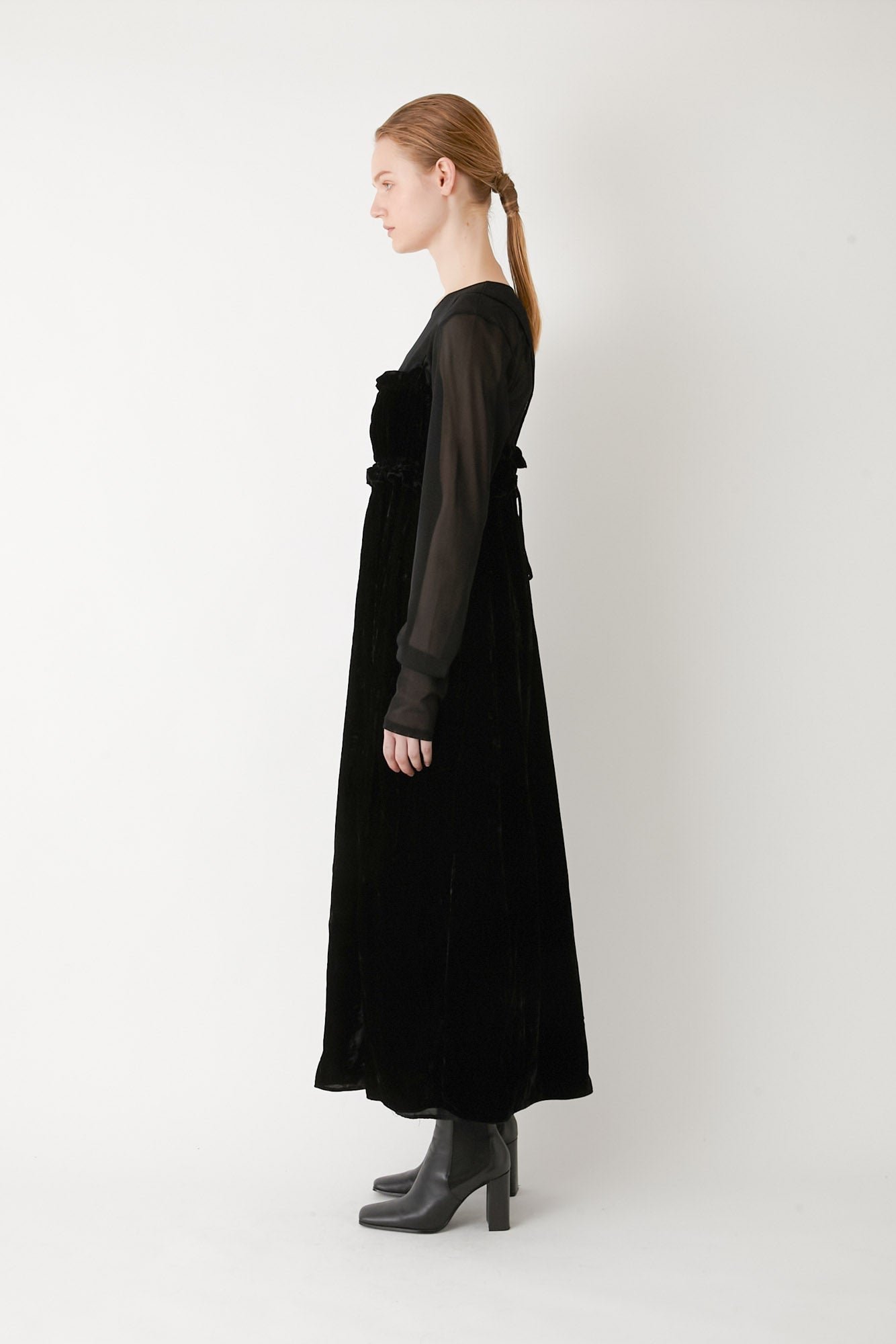 velvet camisole onepiece │ BLACK