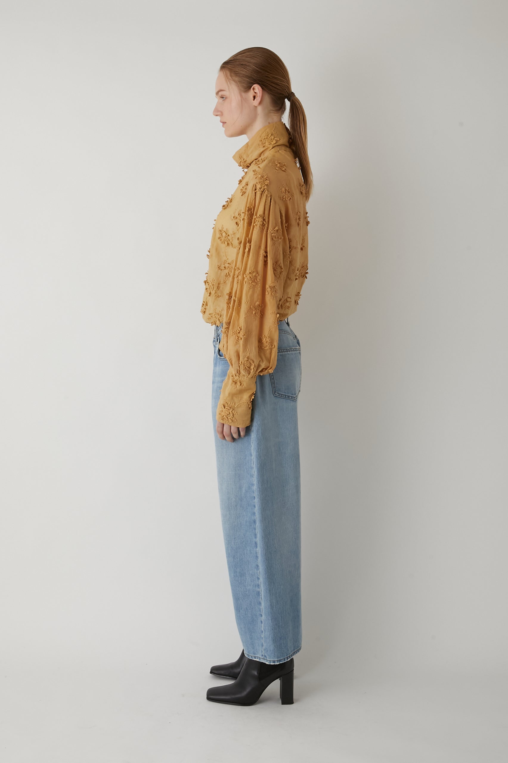 【SECRET SALE】3D embroidery long blouse │ BARLEY CAMEL