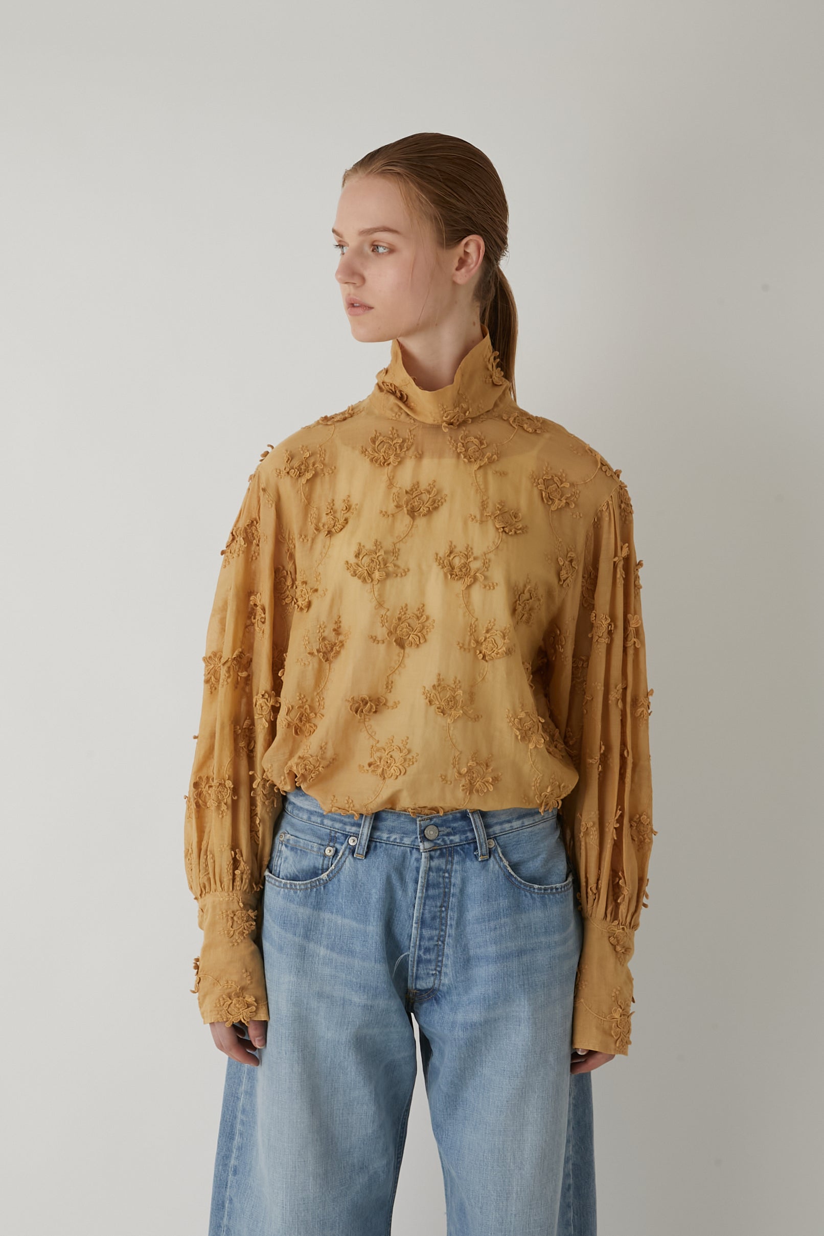 【SECRET SALE】3D embroidery long blouse │ BARLEY CAMEL