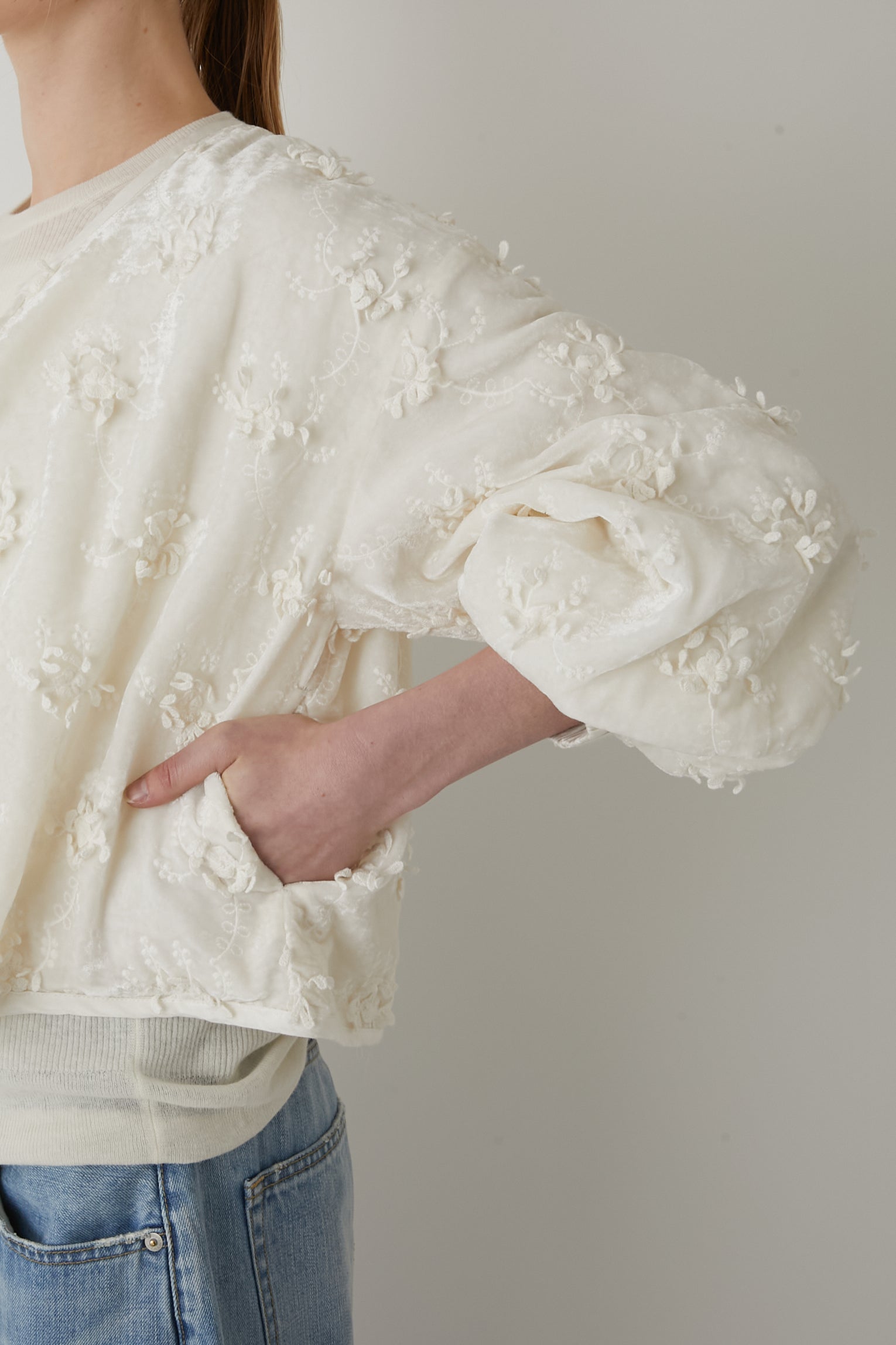 velvet 3D embroidery bolero │ WHITE