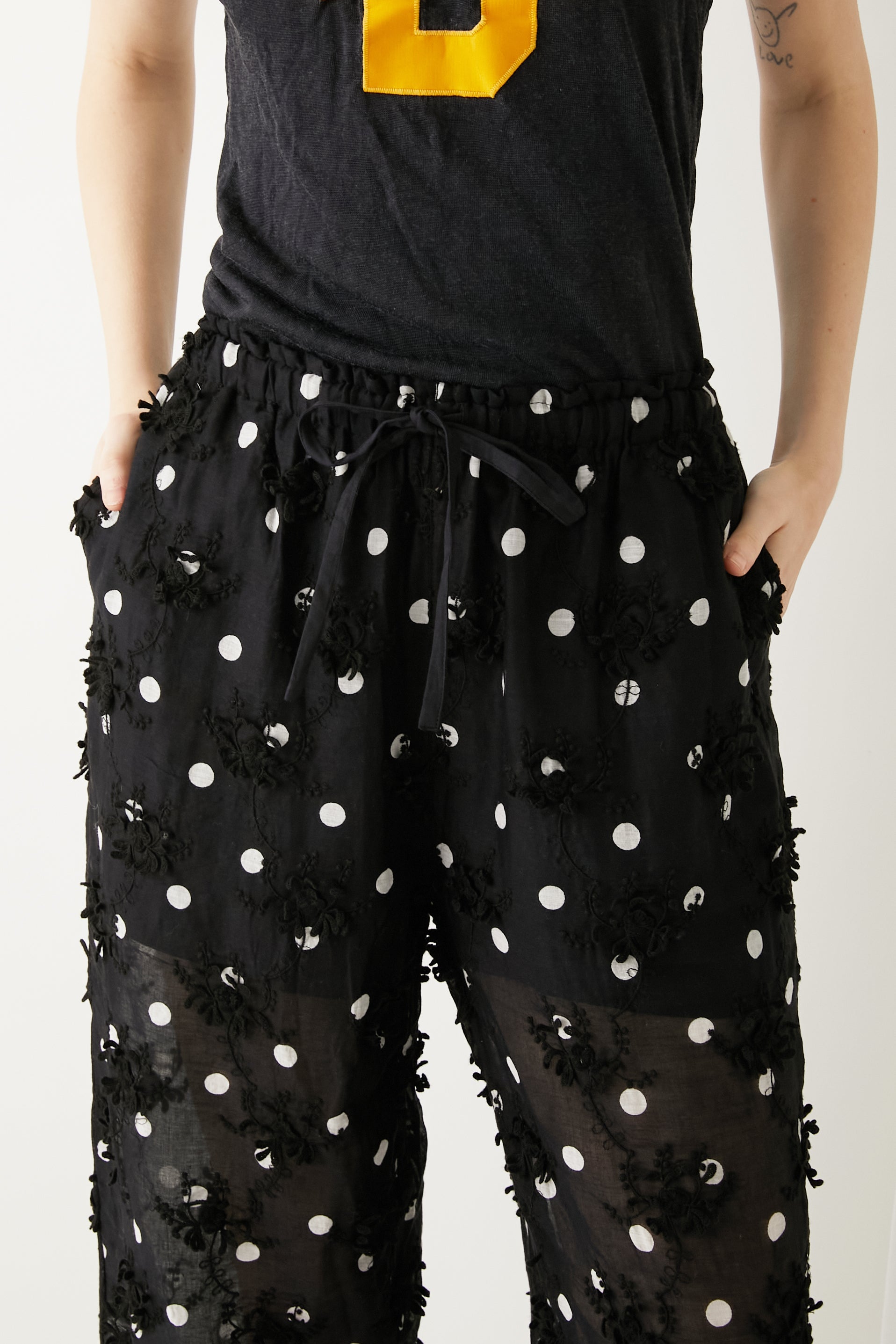3D  embroidery dot pants │ BLACK