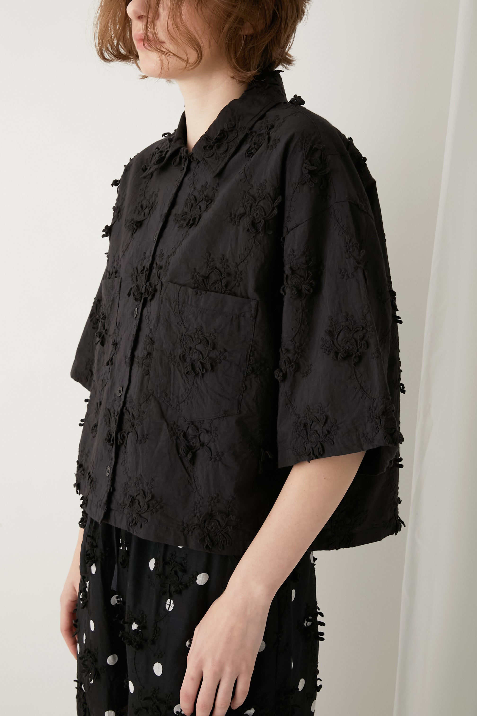 3D embroidery S/S shirts │ BLACK