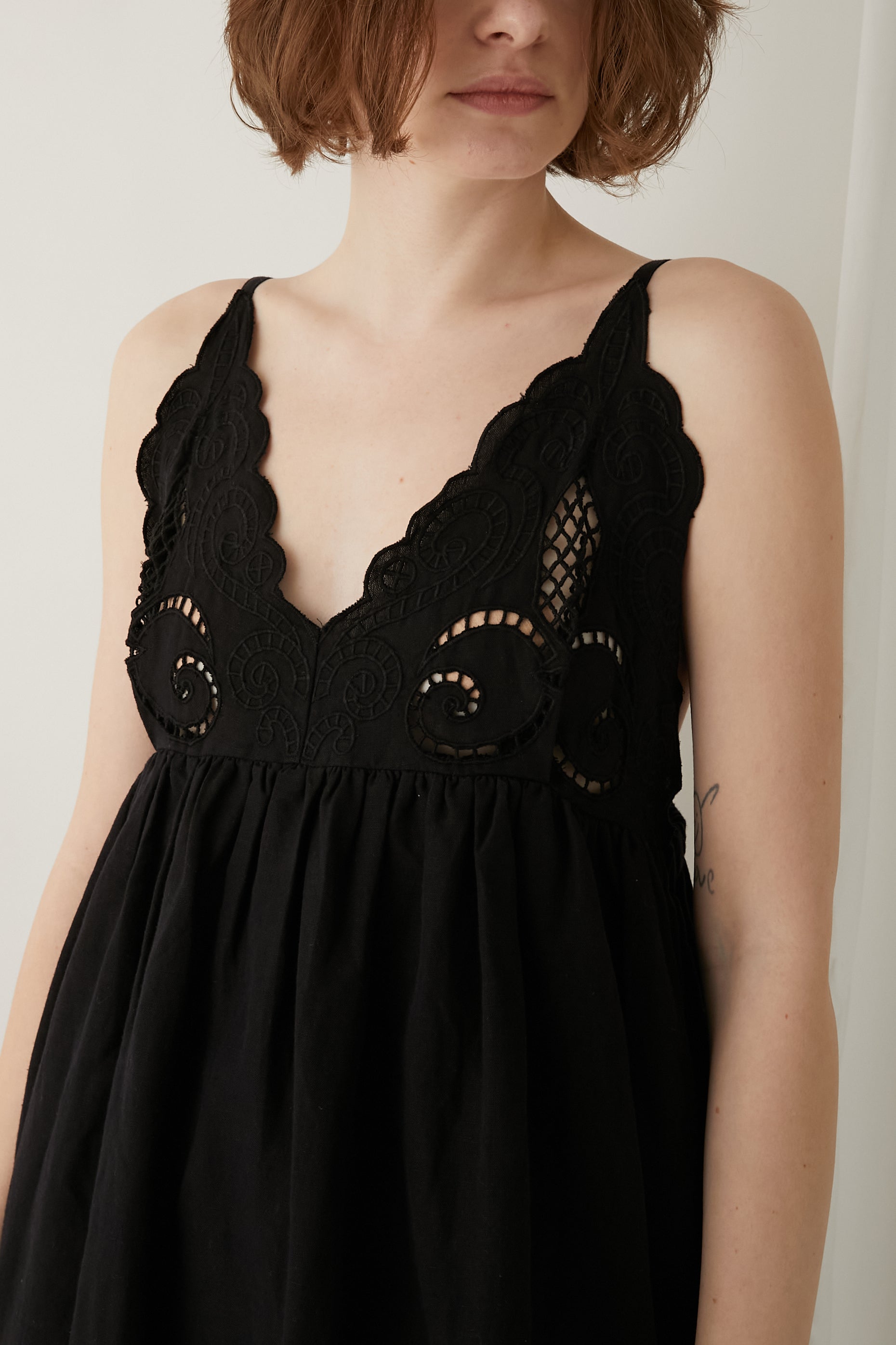 linen cotton embroidery cami dress │ BLACK