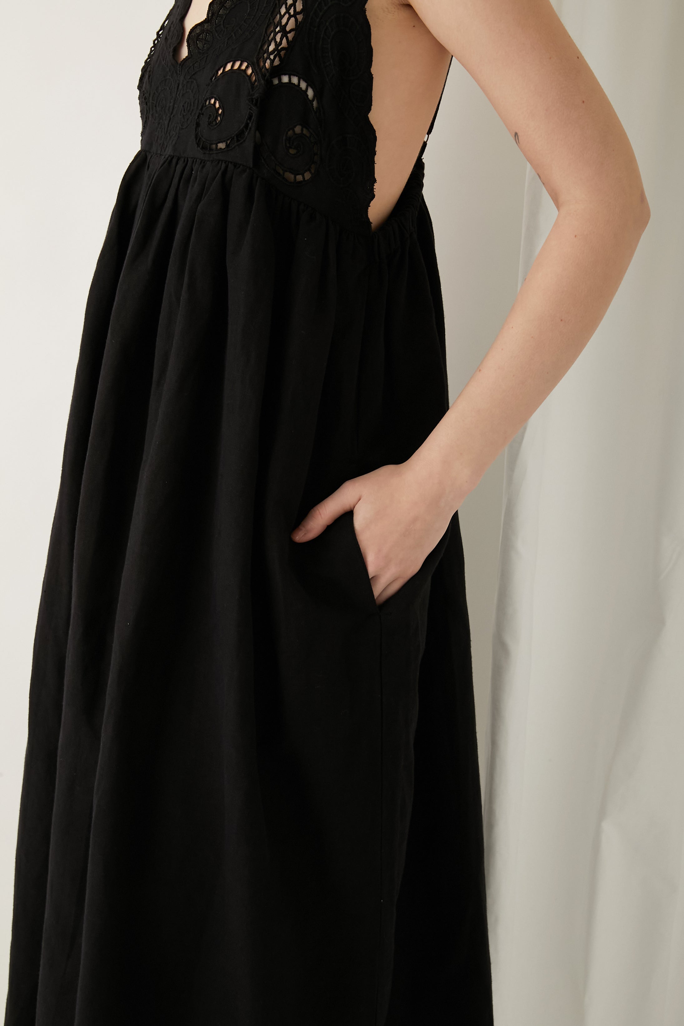linen cotton embroidery cami dress │ BLACK