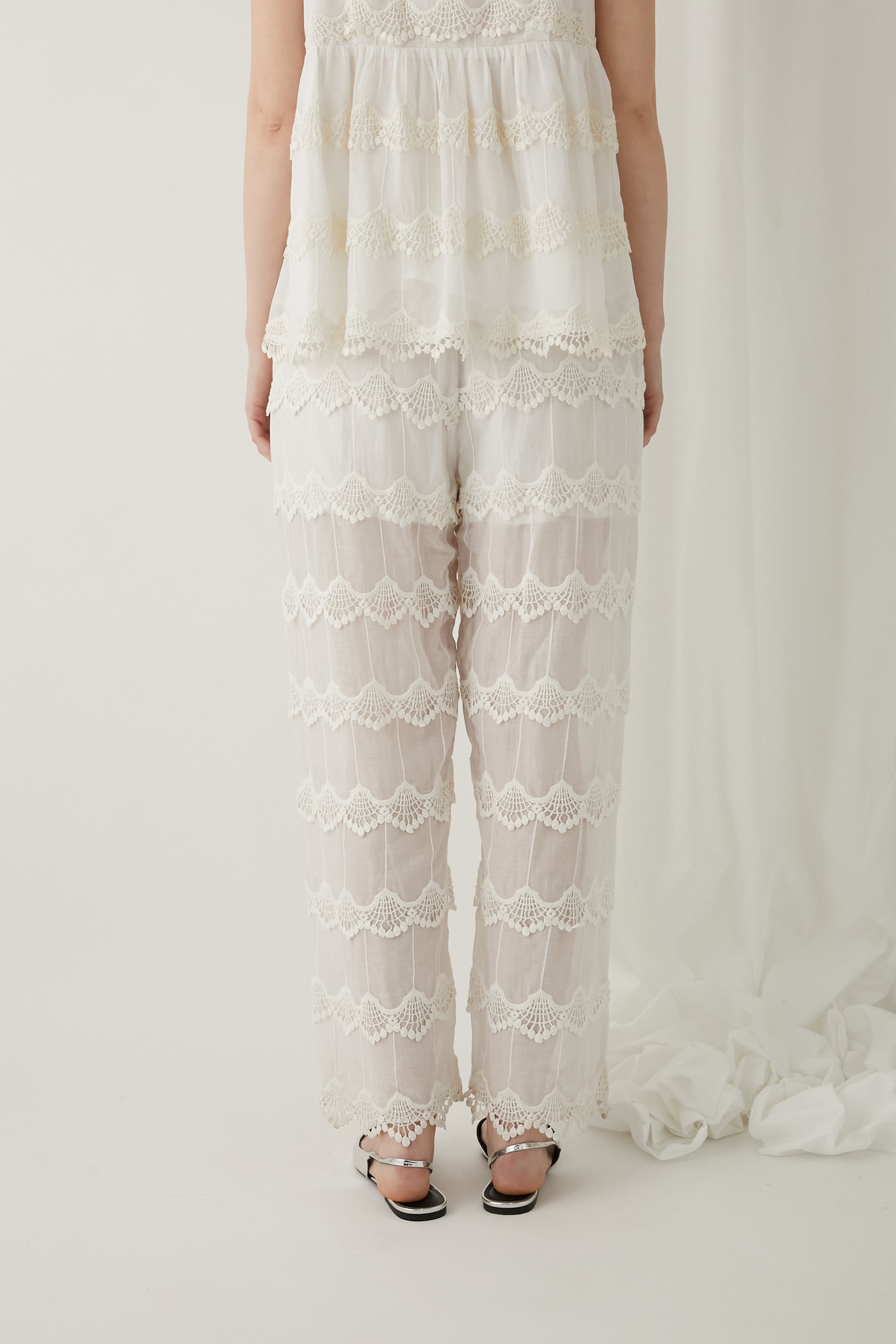 3D peacock embroidery pants │ WHITE
