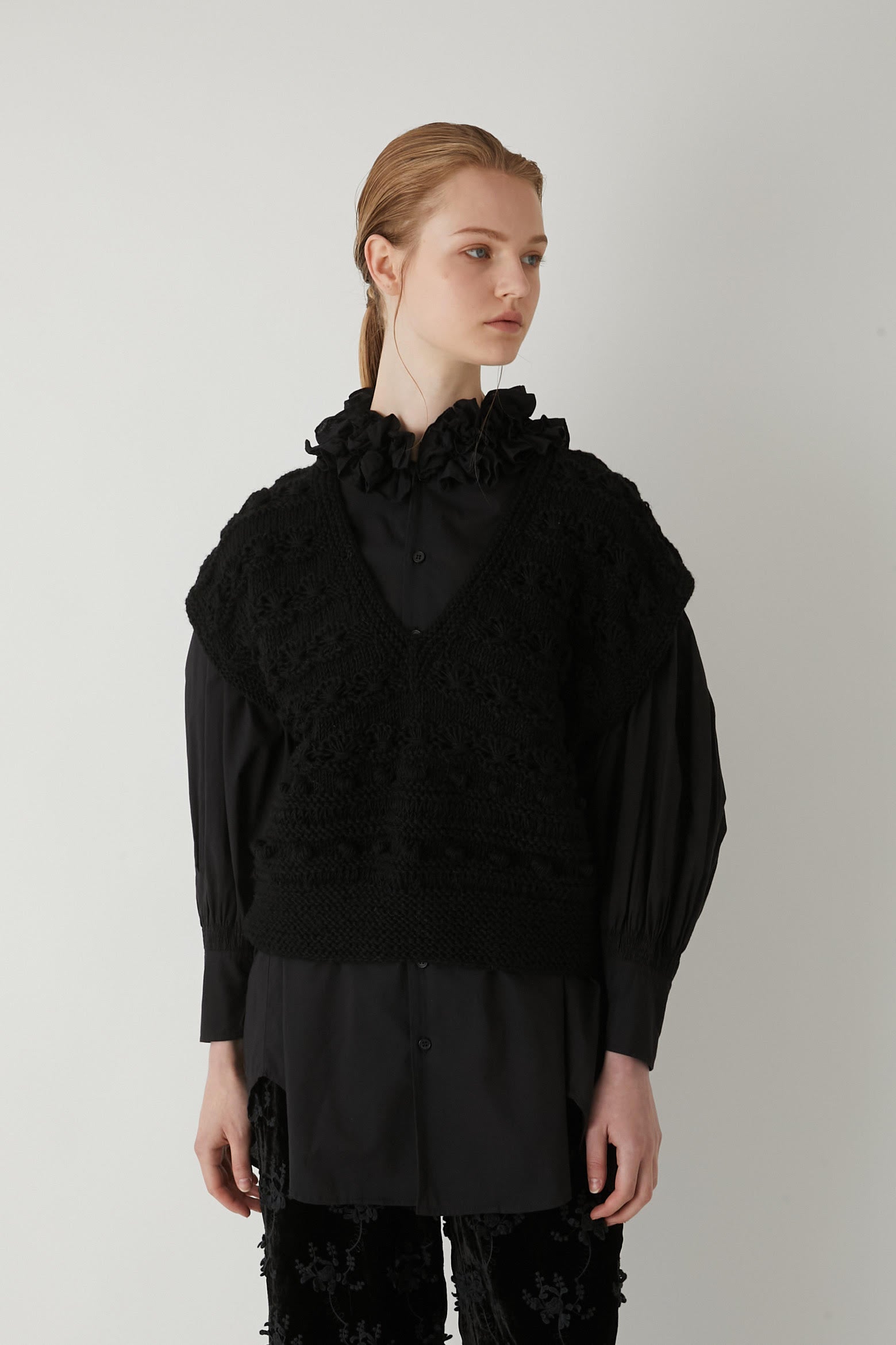 【SECRET SALE】hand knit vest │ BLACK